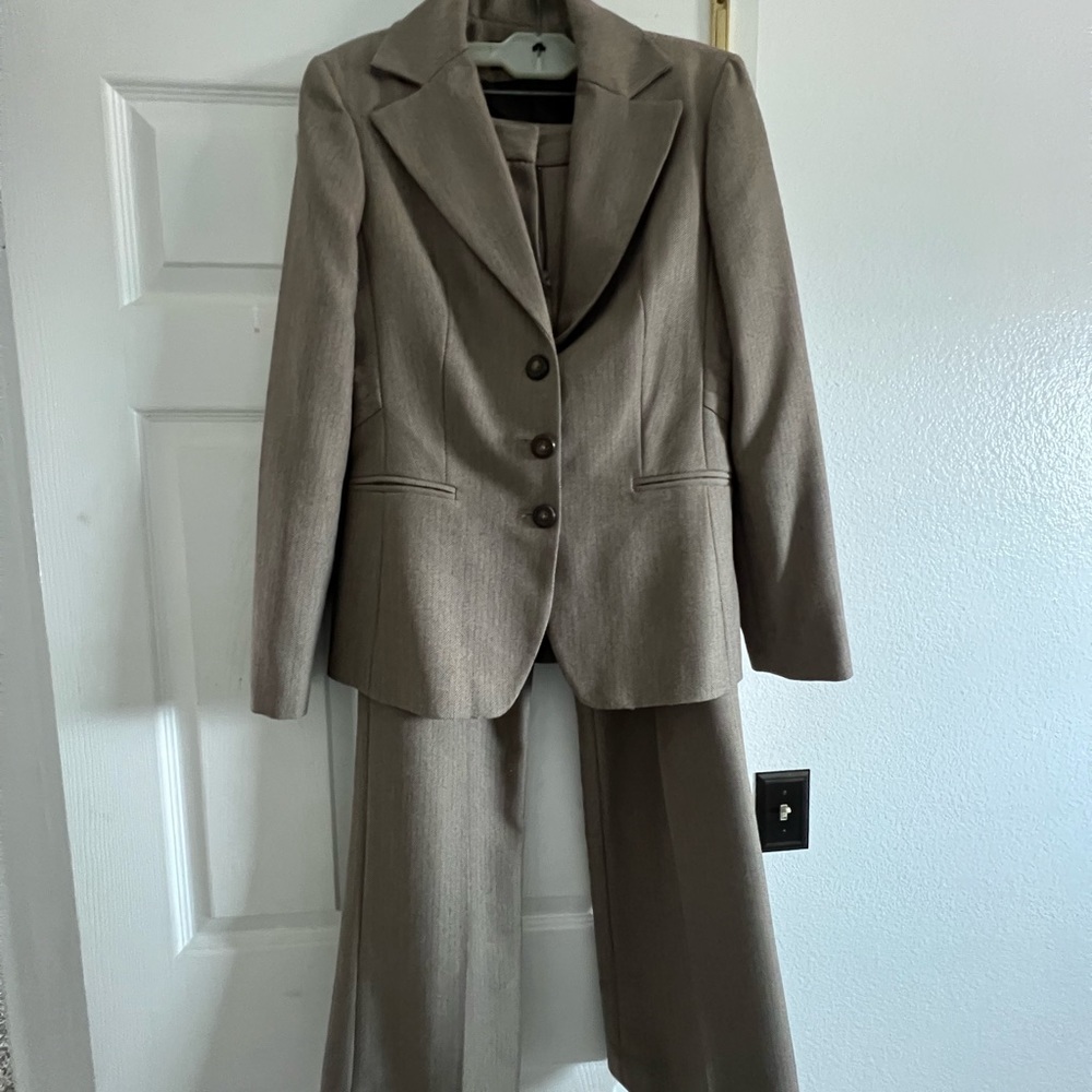 Classic Gray Women's Blazer - Picture 3 of 5